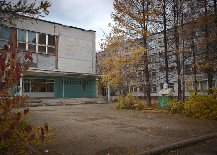 ГБОУ СПО СО "Горнозаводской политехник" на Тагилстрое. Октябрь. 2014 год. Фото Ирины Дубровиной.