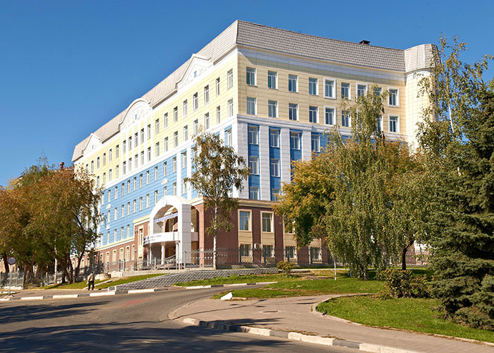 Здание перинатального центра Демидовской центральной городской больницы. Октябрь 2010 года. Фото В. П. Растворова. (НТГИА.Коллекция фотодокументов.Оп.1П.Д.3260)