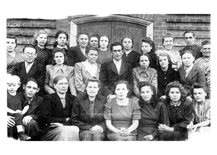 Учителя детдомовской школы.